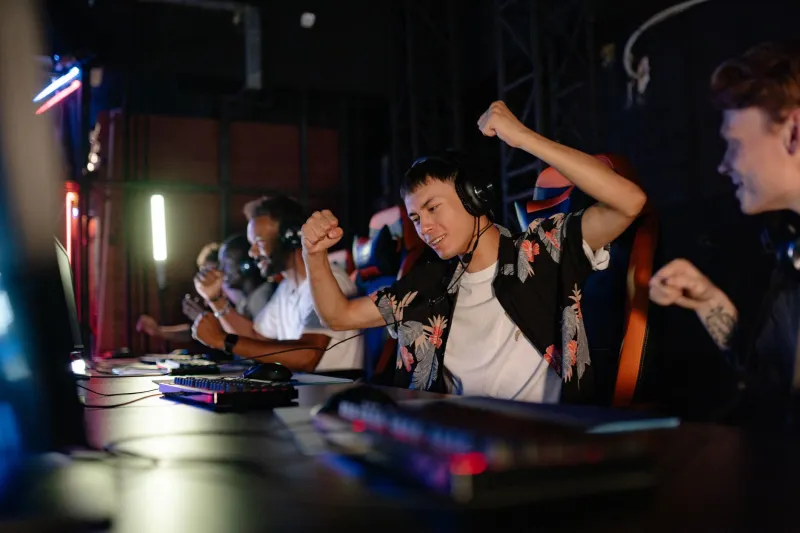 Written Off and Coming Back Swinging: What Actually Triggers a Pro Player's Resurrection